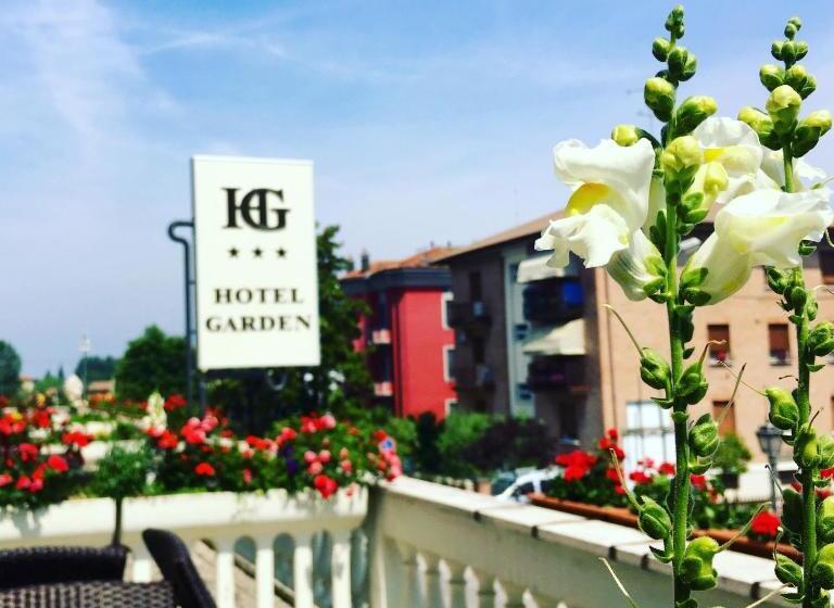 Четырехместный Номер Стандарт, Garden