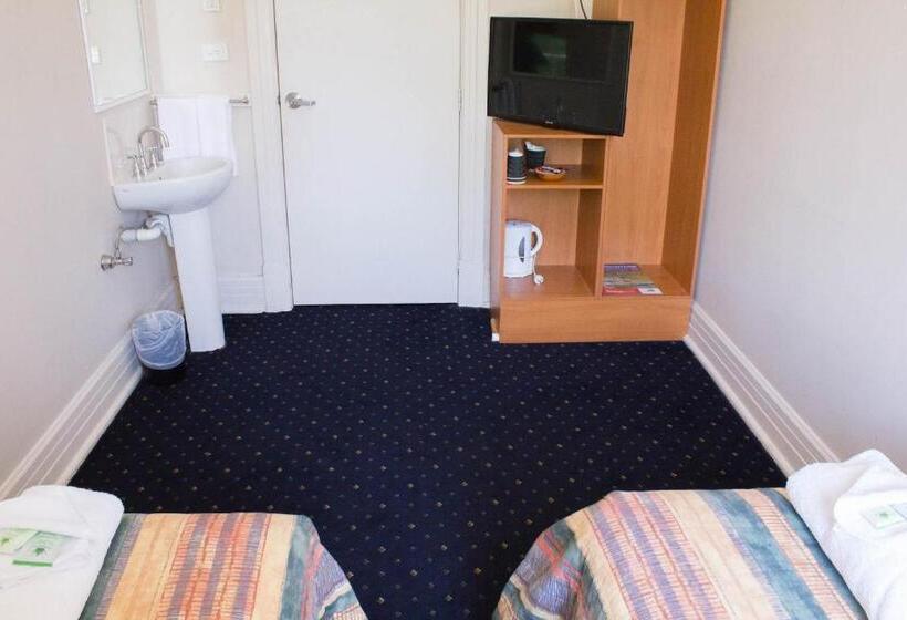 חדר סטנדרט חדר אמבטיה משותף, Gardners Inn