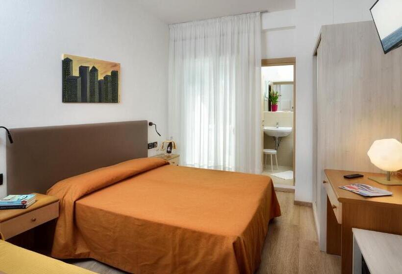 غرفة قياسية فردية مزودة بشُرفة, Golf S