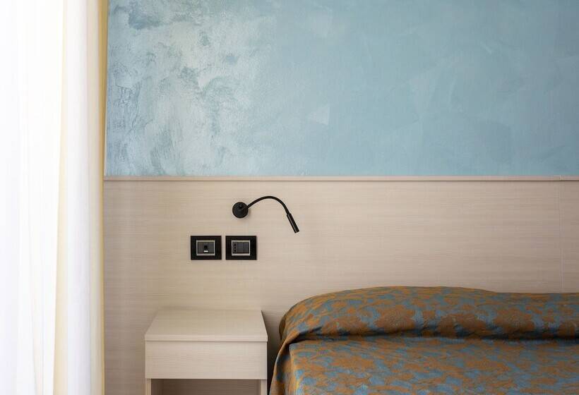 غرفة كمفورت مع بلكونة, Golf S