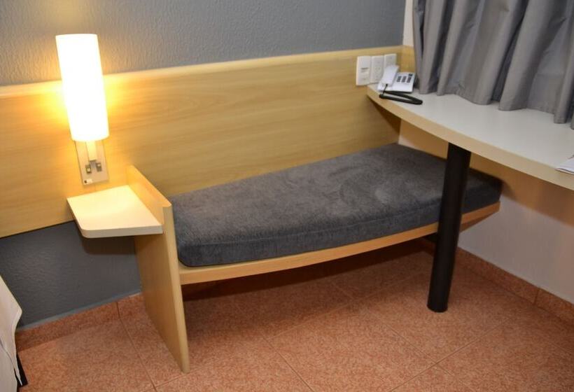 标准间, Ibis Araçatuba