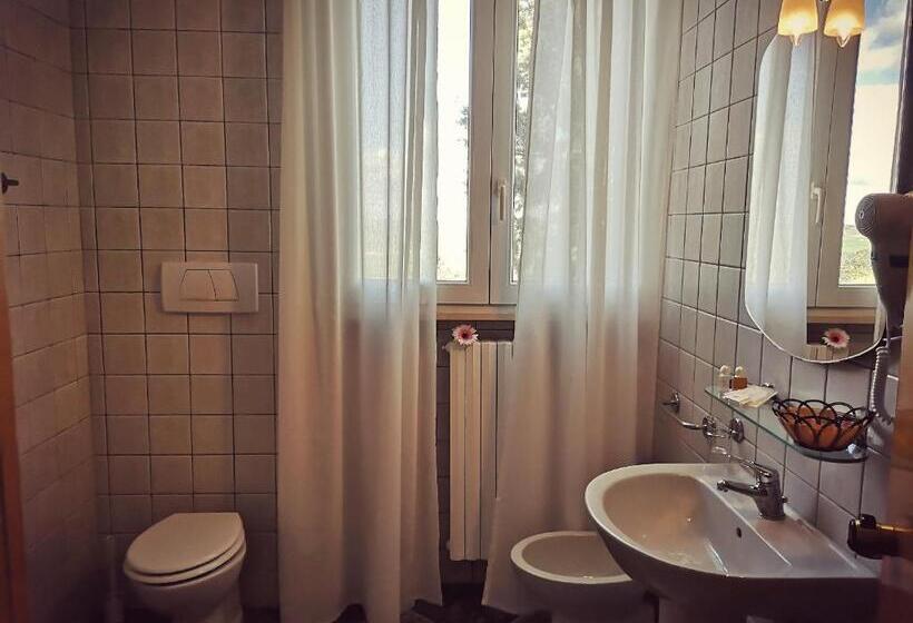 标准间, Chiostro Delle Cererie