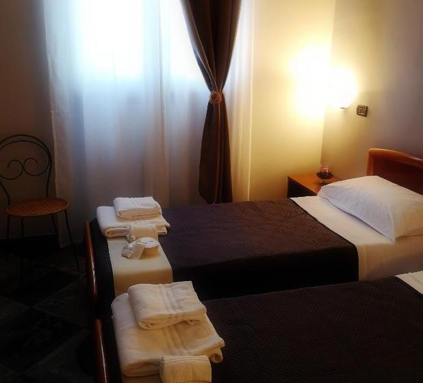 标准三人间, Chiostro Delle Cererie