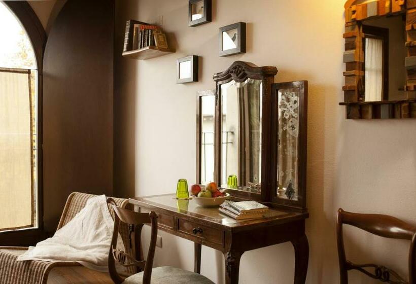 スタンダードルーム, La Lepre Bianca