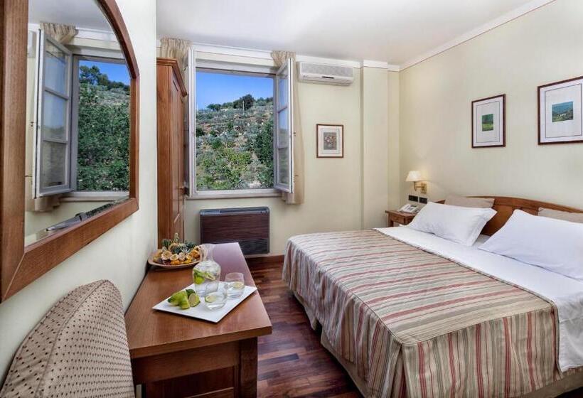 اتاق استاندارد, La Macchia