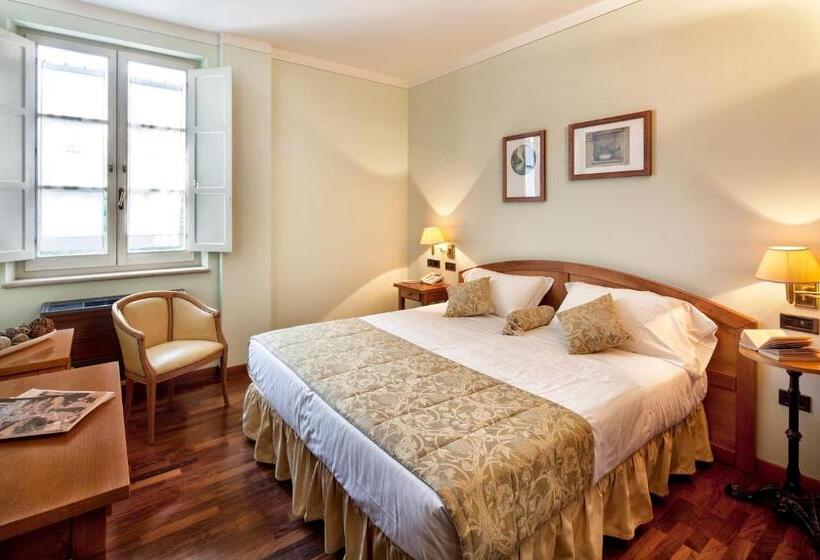 اتاق استاندارد, La Macchia