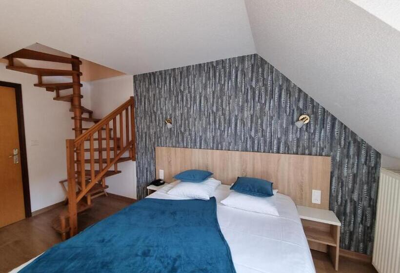 غرفة عائلية, Logis Hôtel Restaurant De La Poste Et Spa De Montagne