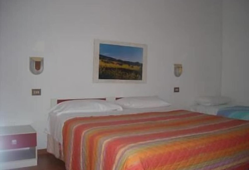 スタンダードトリプルルーム, Marvin