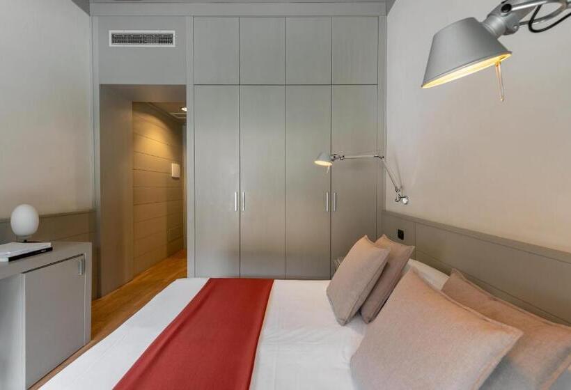 レイクビュースタンダードルーム, Milano