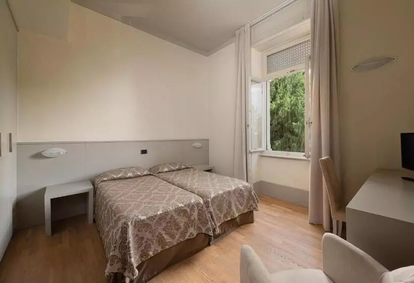 اتاق اکونومی, Milano