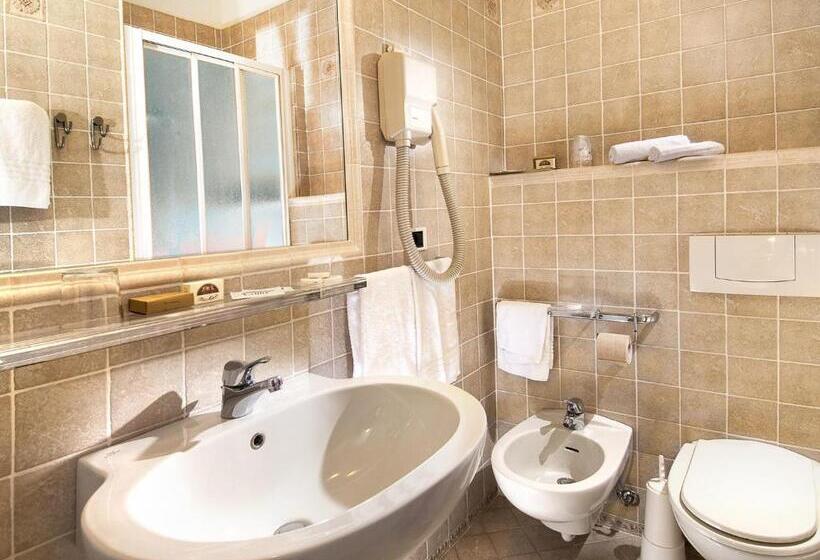 スタンダードトリプルルーム, Milano