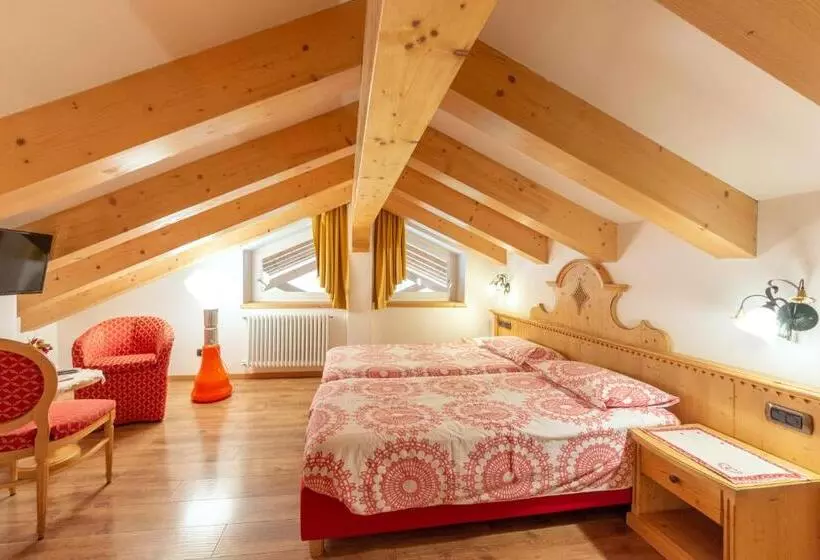 سوئیت جونیور با تراس, Monza Dolomites