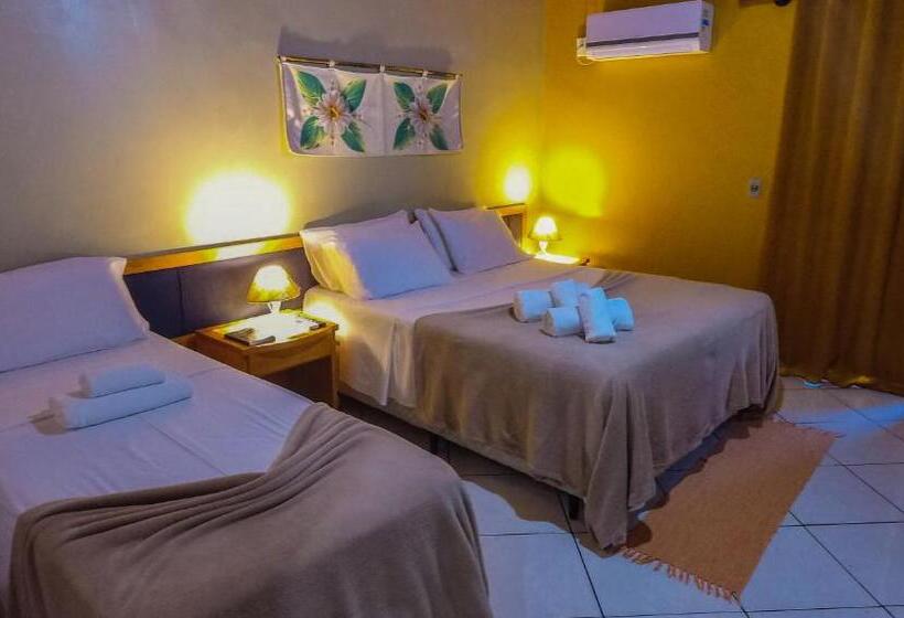 غرفة ديلوكس ثلاثية, Pousada Aldeia Portuguesa