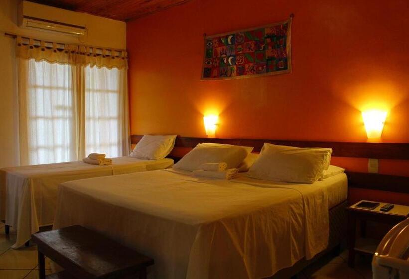 غرفة ديلوكس ثلاثية, Pousada Aldeia Portuguesa