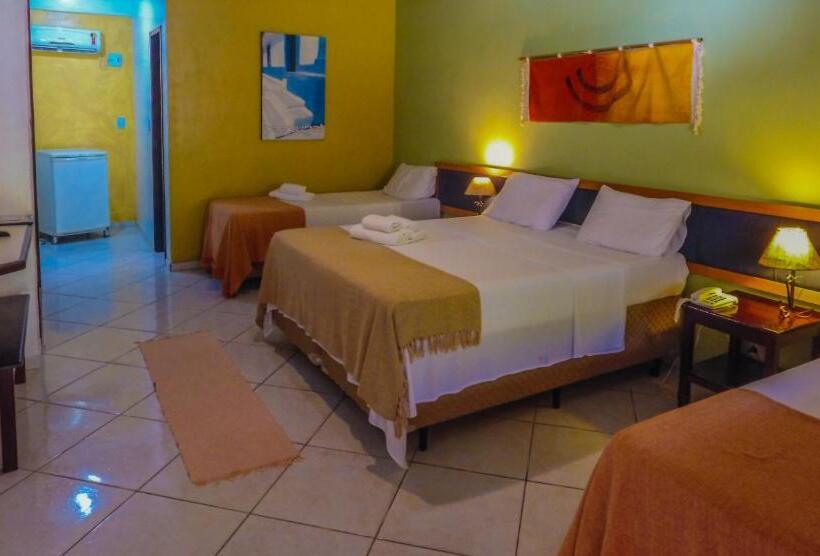 غرفة قياسية رباعية, Pousada Aldeia Portuguesa