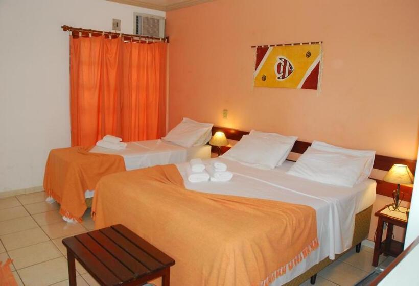 غرفة قياسية رباعية, Pousada Aldeia Portuguesa