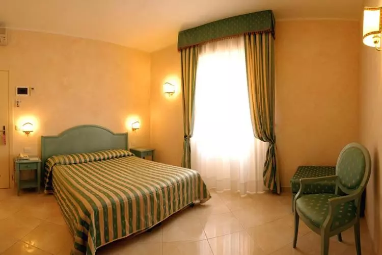 バルコニー付きスタンダードルーム, Riviera 3 Stelle Con Piscina Estiva Gratuita E Garage A Pagamento