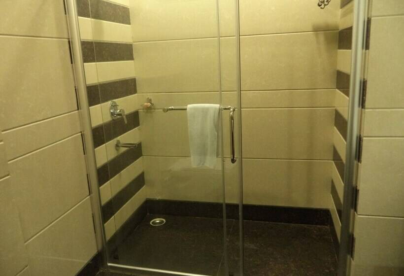 חדר דלוקס, Stella