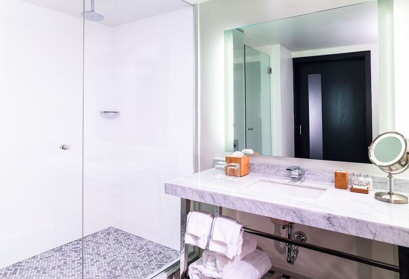 غرفة ديلوكس, The Fontaine