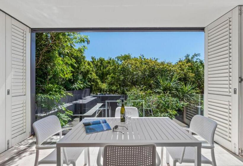 Апартаменты 2 спальни Вид на Сад, The Rise  Noosa