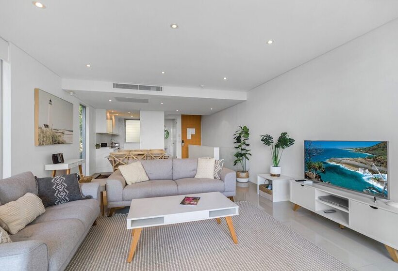 ２ベッドルームのテニメントハウス, The Rise  Noosa