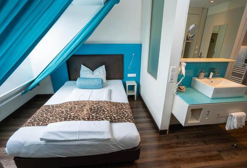 标准单人间, Volapük