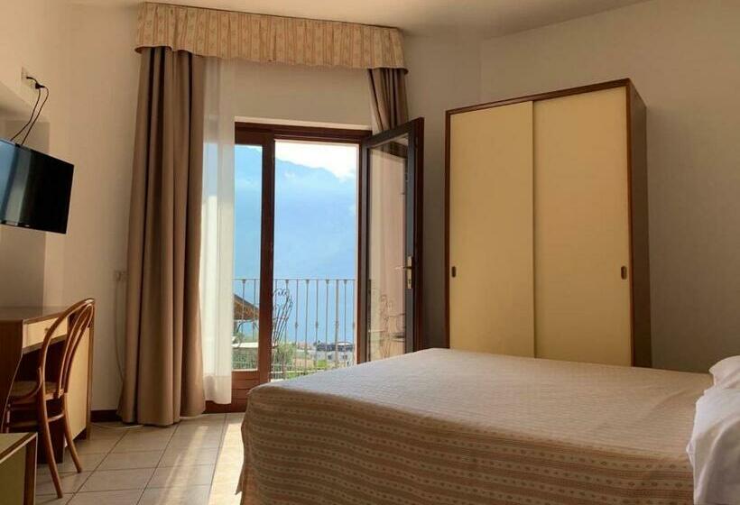 Номер Стандарт Вид на Озеро, Villa Belvedere