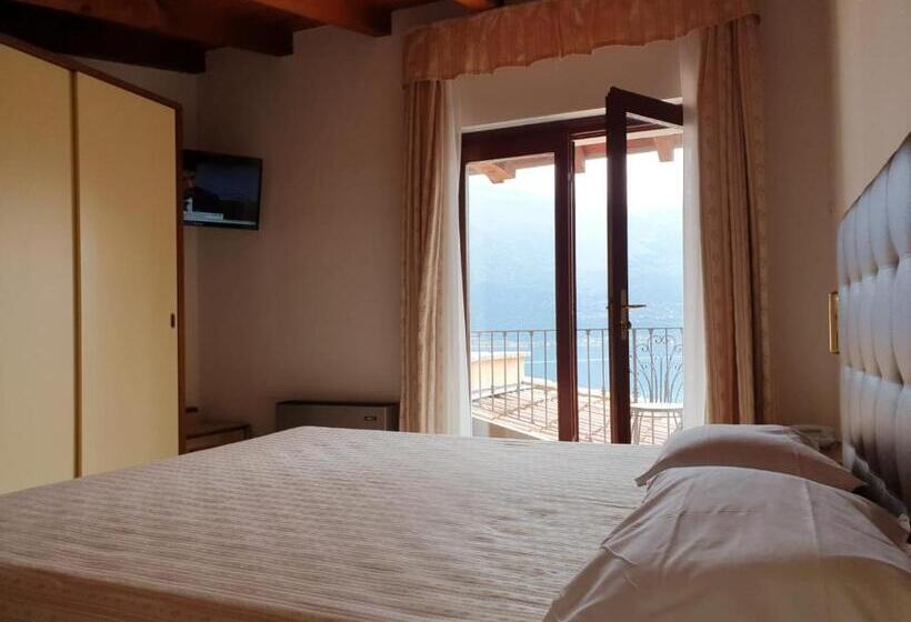 اتاق استاندارد با چشم‌انداز دریاچه, Villa Belvedere