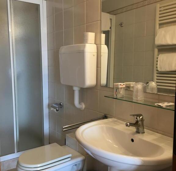 Номер Стандарт Трехместный, Villa Belvedere