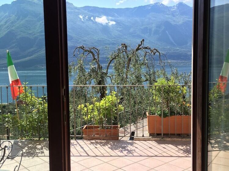 Номер Стандарт Трехместный, Villa Belvedere