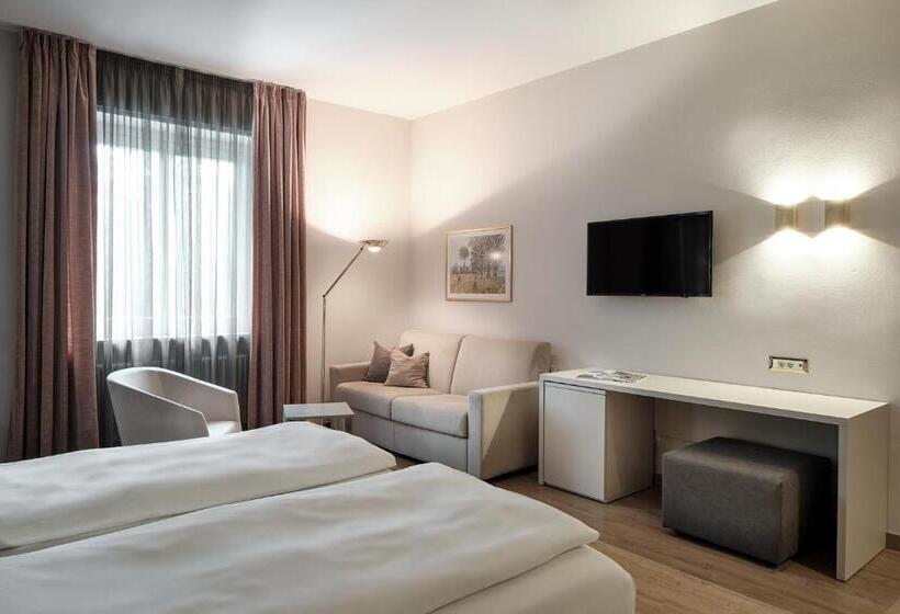 Полулюкс Вид на Бассейн, Windsor Merano Hotel & Suites