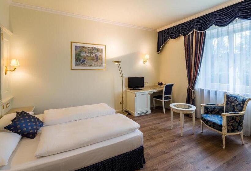 Полулюкс Вид на Бассейн, Windsor Merano Hotel & Suites