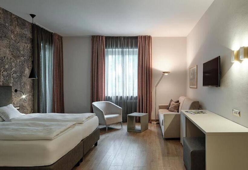 Полулюкс Вид на Бассейн, Windsor Merano Hotel & Suites