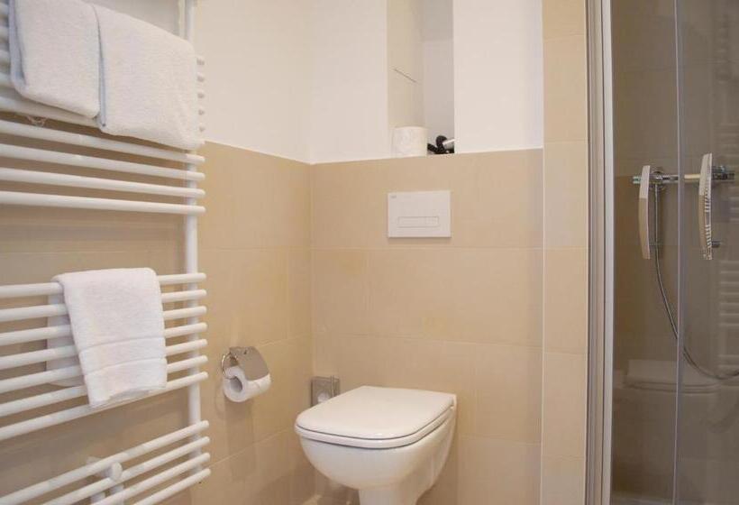 اتاق استاندارد یک نفره, Augusten Hotel München