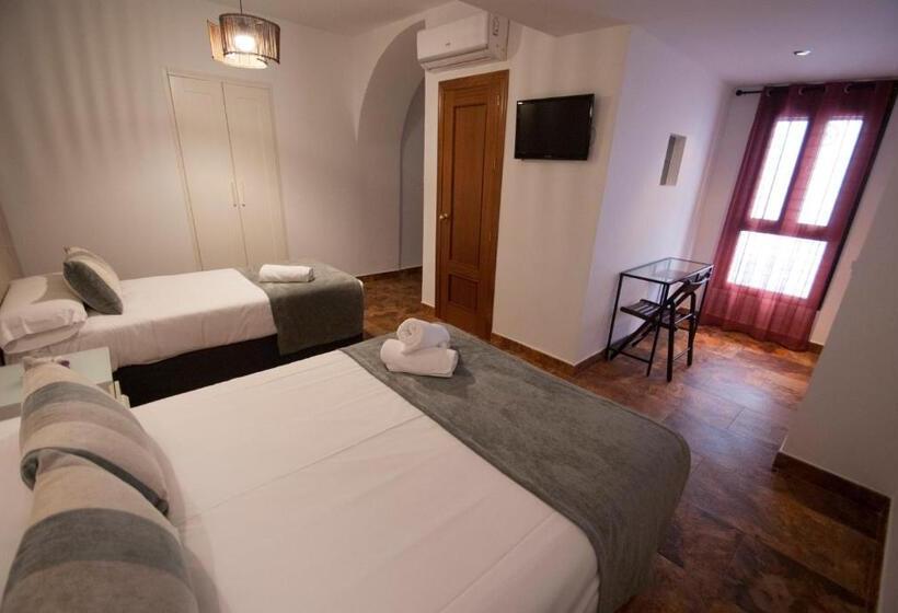 اتاق استاندارد سه نفره, Hospedería Los Angeles