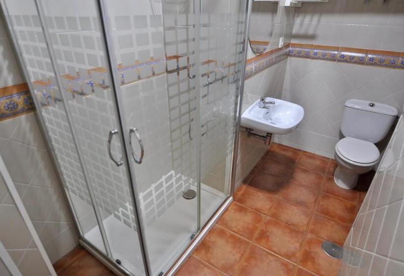 اتاق استاندارد با سرویس بهداشتی مشترک, Hospedería Los Angeles