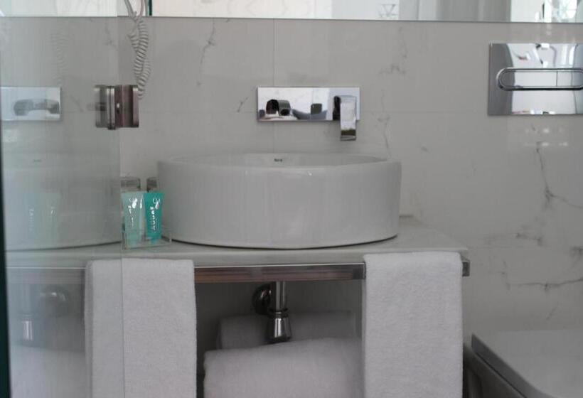 اتاق استاندارد, Boutique Caireles