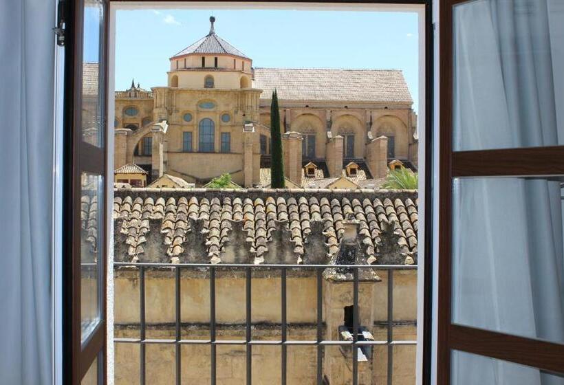 اتاق استاندارد با چشم‌انداز, Boutique Caireles