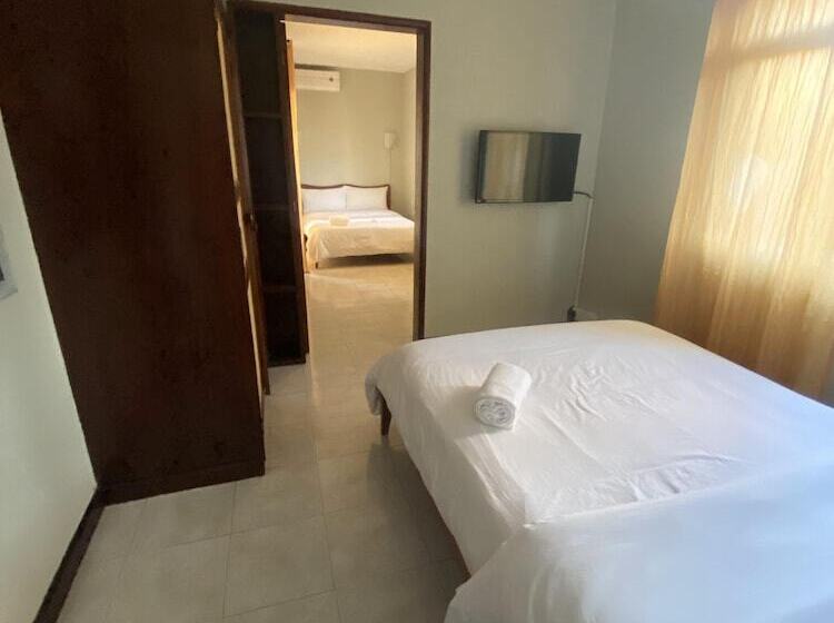 Pokój Rodzinny, Cosi Holiday