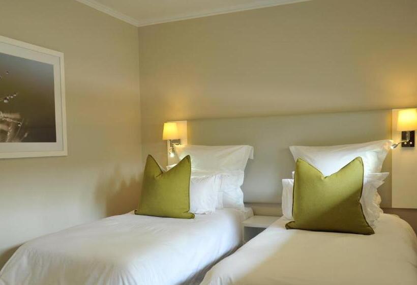 اتاق استاندارد, Cresta Sprayview Victoria Falls