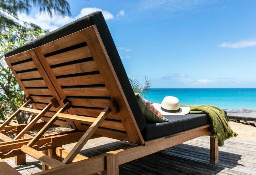 بانگلوی استاندارد, Langley Resort Fort Royal