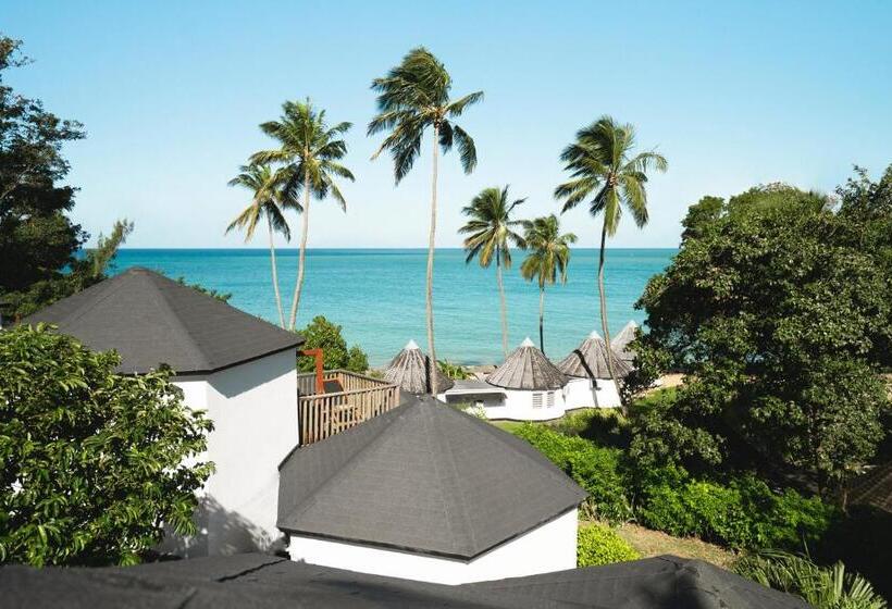 بانگلوی استاندارد, Langley Resort Fort Royal