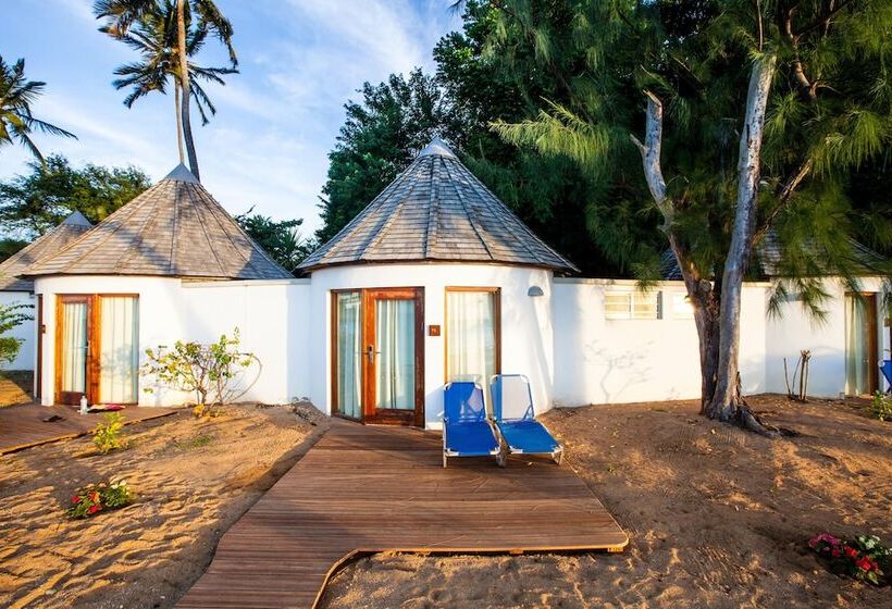 بانگلوی استاندارد, Langley Resort Fort Royal