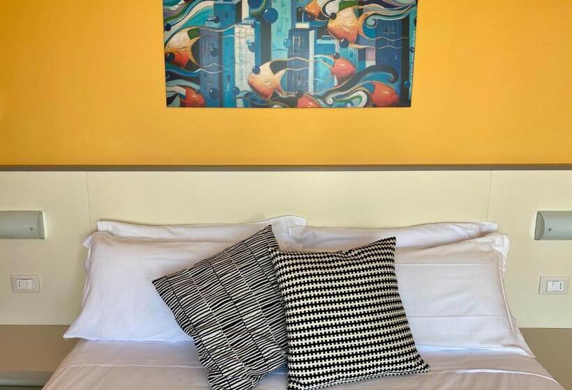 Номер Стандарт, Marolda