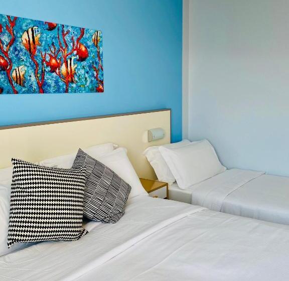 Номер Стандарт Трехместный, Marolda