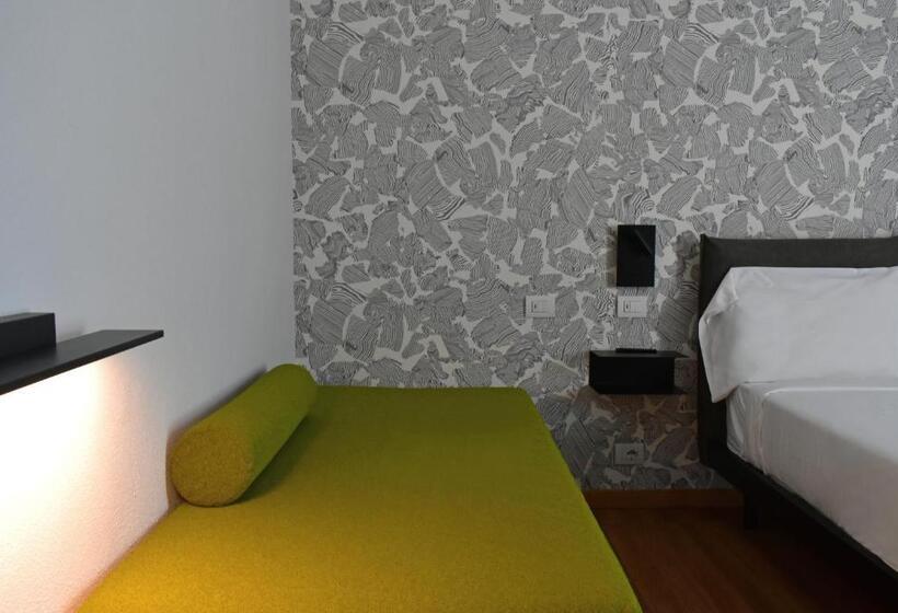 Quarto Estandar, Marolda