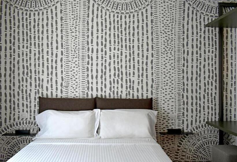 Quarto Triplo Estandar, Marolda