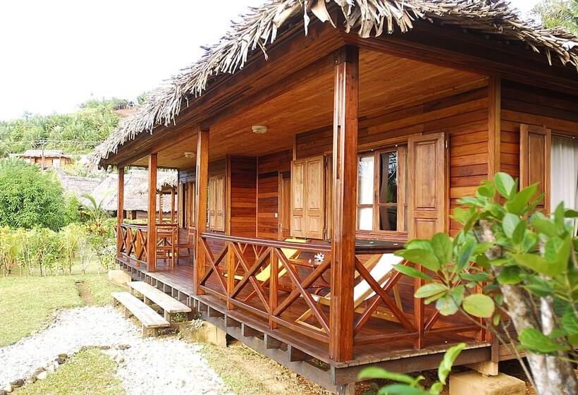 بانگلوی استاندارد 2 خوابه, Masoandro Lodge
