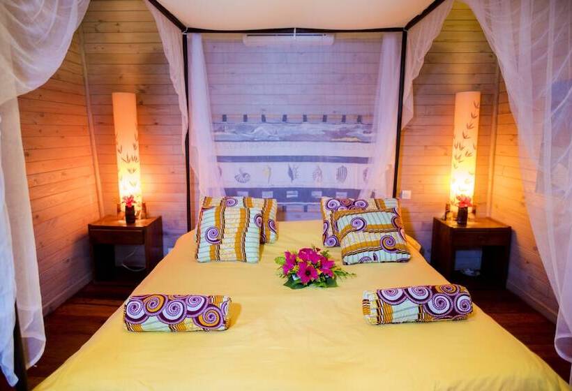 بانگلوی استاندارد 2 خوابه, Masoandro Lodge