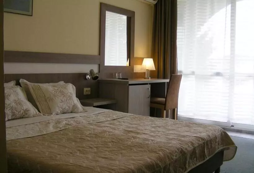 Habitació Estàndard Individual amb Balcó, Naslada